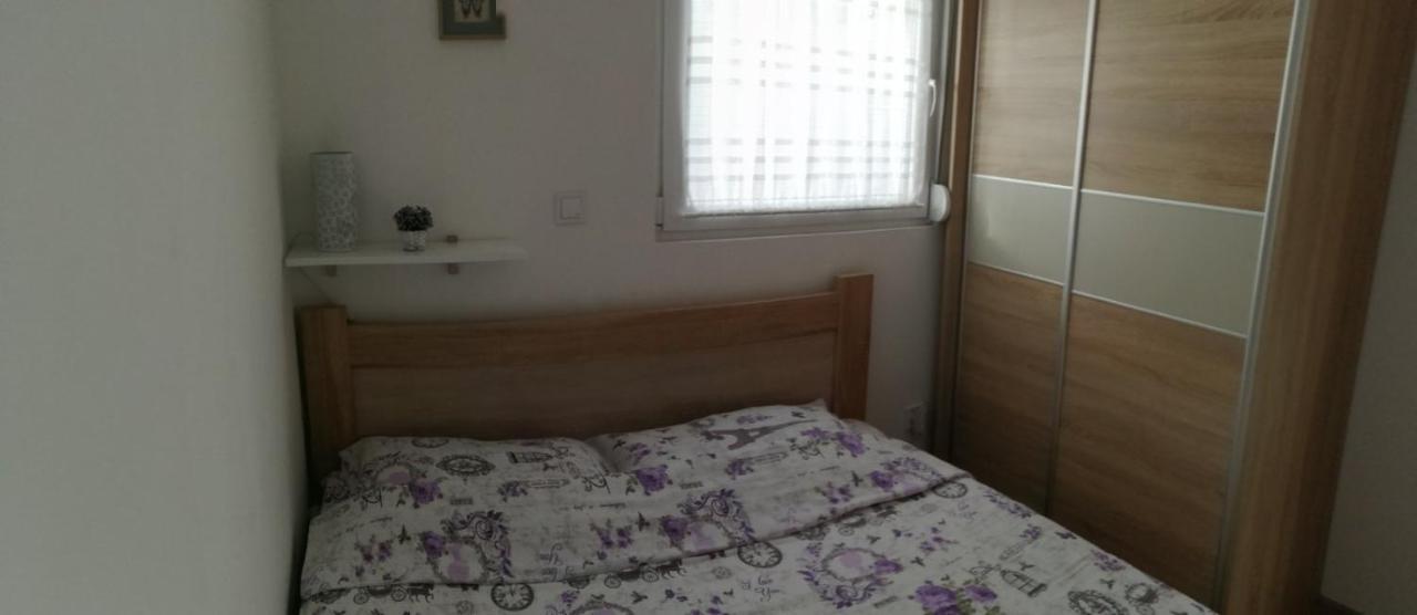 Apartman Gust 헤르섹 외부 사진